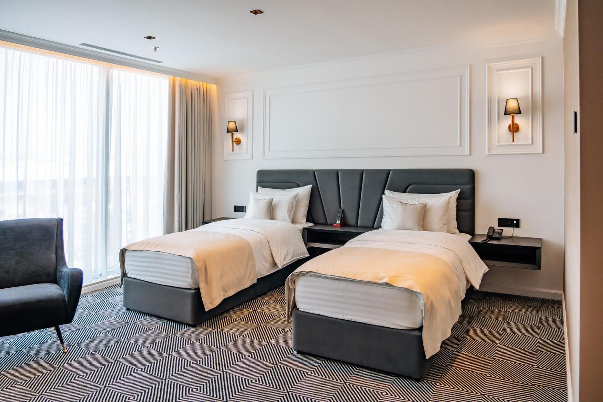 Sky Airport Hotel Cluj-Napoca Extérieur photo