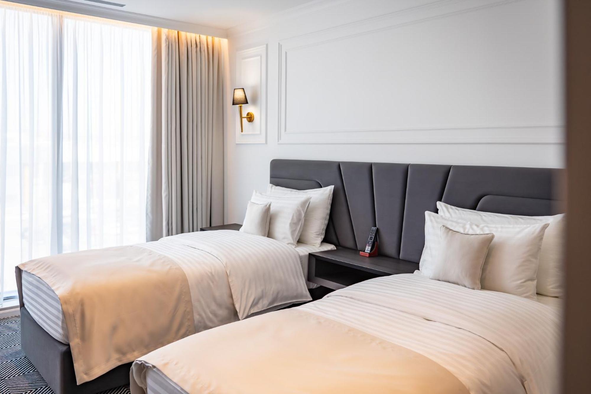 Sky Airport Hotel Cluj-Napoca Extérieur photo