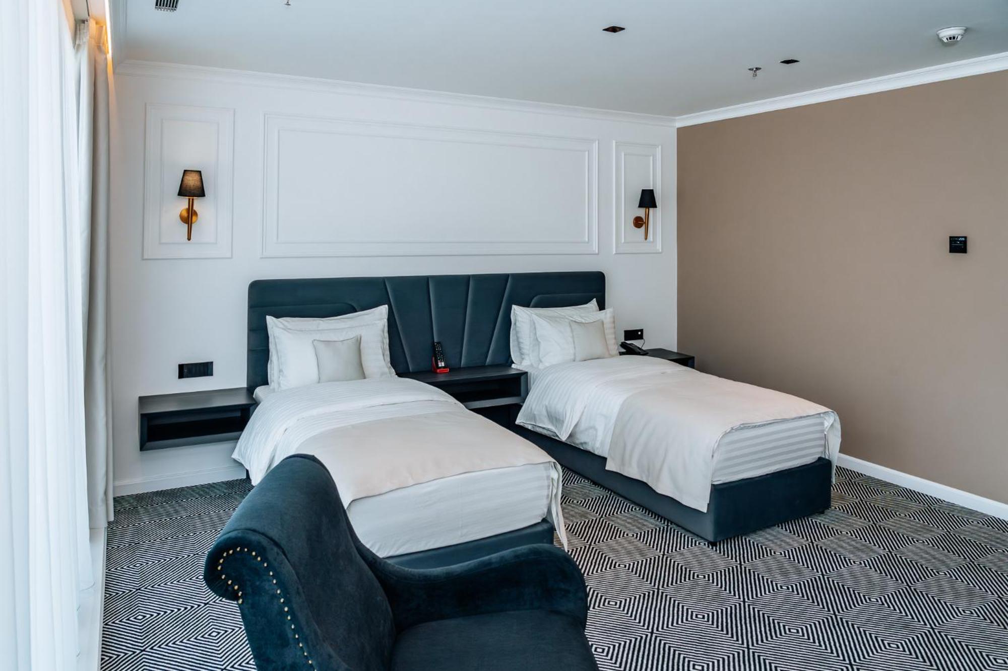 Sky Airport Hotel Cluj-Napoca Extérieur photo